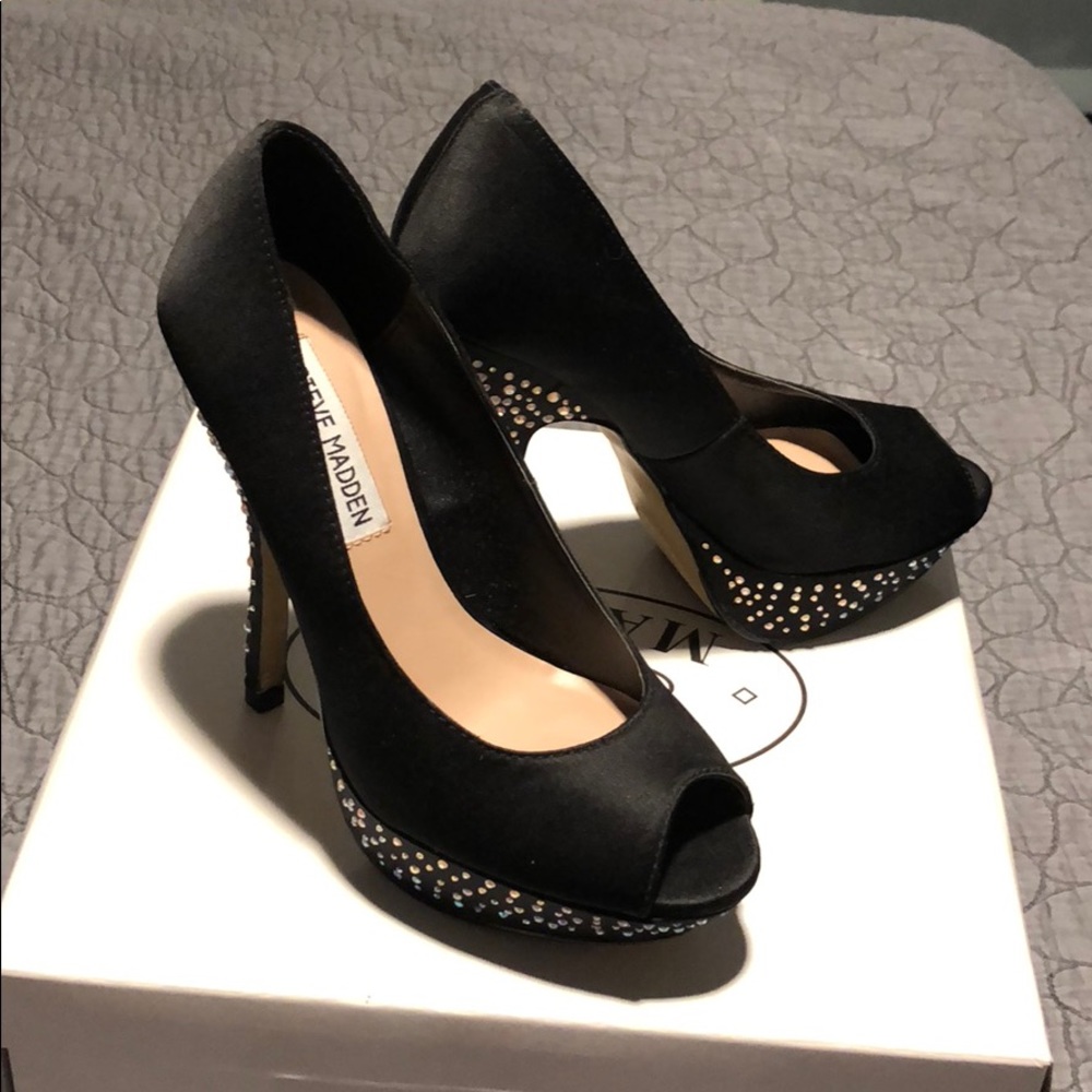 NEW Steve Madden Heels